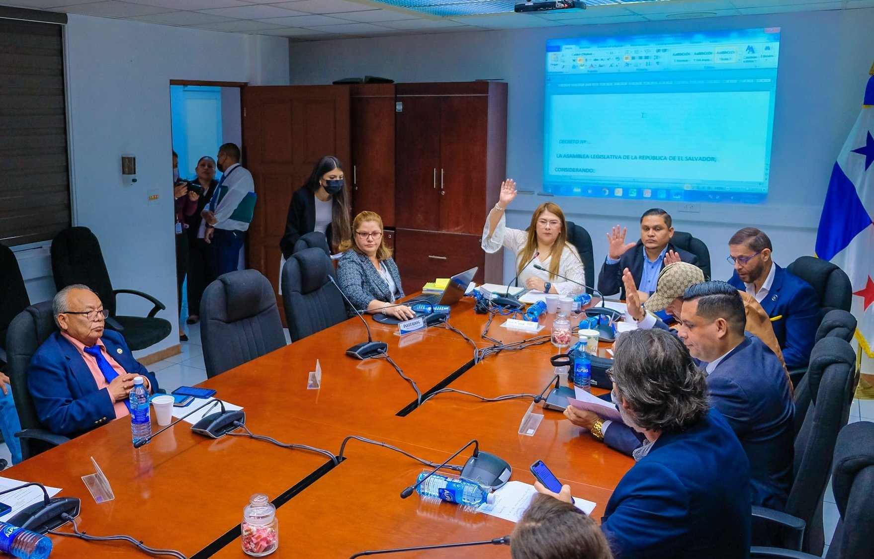 Proponen decreto para que personas puedan demostrar vínculo familiar con víctimas de El Mozote proponen-decreto-para-que-personas-puedan-demostrar-vinculo-familiar-con-victimas-de-el-mozote